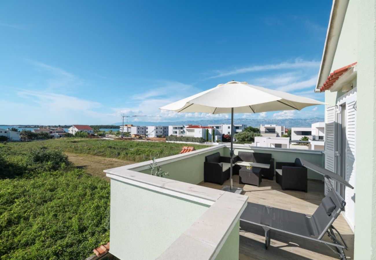 Dom w Privlaka - Dom wakacyjny 5239 dla 8+3 osób w Privlace – 100 m od piaszczystej plaży