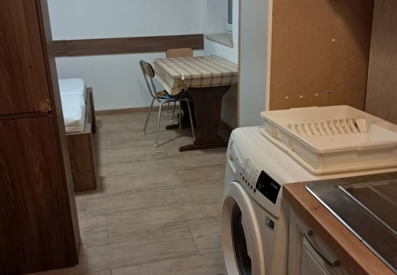 Studio w Umag - Studio w Umagu z klimatyzacją, pralką i Wi-Fi (4222-3)