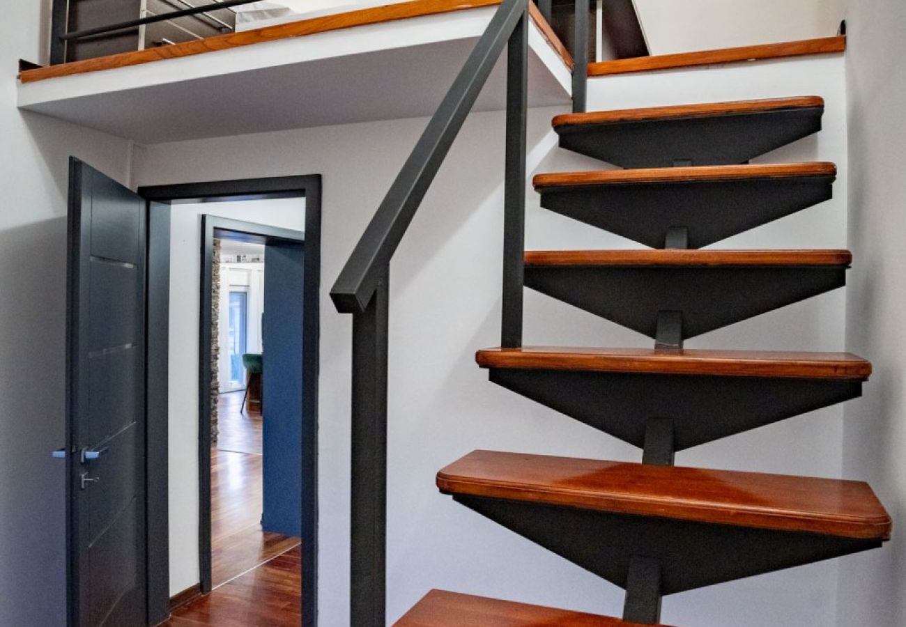 Apartament w Lopar - Apartament wakacyjny w Lopar z tarasem, klimatyzacją, Wi-Fi i widokiem na morze (4738-7)