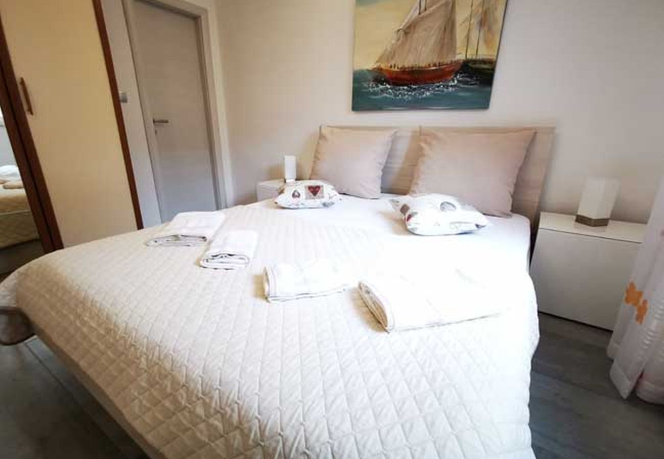 Apartament w Bol - 5244-4 A4 4P in Bol