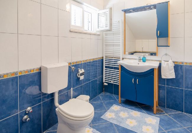 Апартаменты на Orebic - Квартира в Оребиче с видом на море, террасой, кондиционером, WIFI (114-2) Апартаменты на Orebic - Квартира в Оребиче с видом на море, террасой, кондиционером, WIFI (114-2)