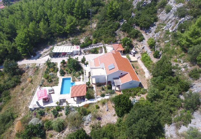 Квартира-студия на Orebic - Квартира-студия в Оребиче с видом на море, террасой, кондиционером, WIFI (114-3) Квартира-студия на Orebic - Квартира-студия в Оребиче с видом на море, террасой, кондиционером, WIFI (114-3)
