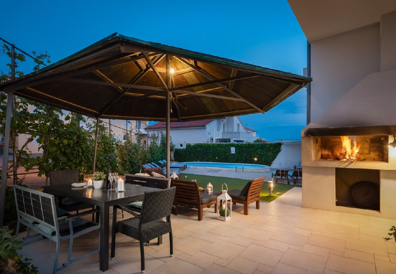 Апартаменты на Vodice - Ferienwohnung in Vodice mit Meerblick, Terrasse, Klimaanlage, W-LAN (94-1)