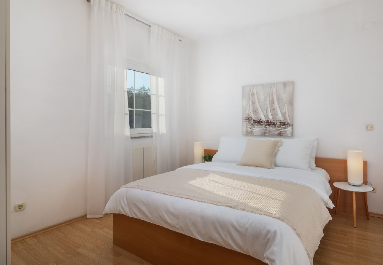 Апартаменты на Vodice - Ferienwohnung in Vodice mit Meerblick, Terrasse, Klimaanlage, W-LAN (94-2)