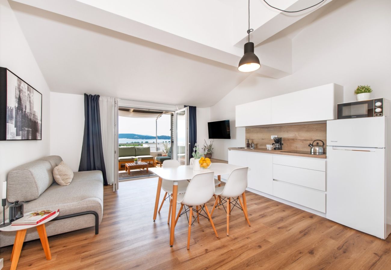 Апартаменты на Vodice - Apartment in Vodice with Seaview, Terrace, Air condition, WIFI (94-9)