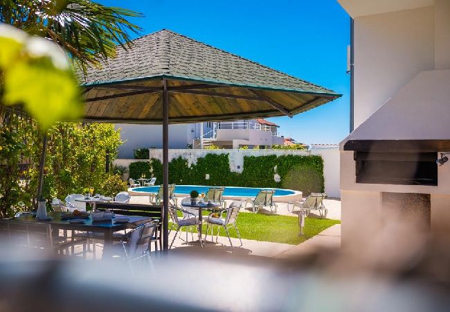 Апартаменты на Vodice - Ferienwohnung in Vodice mit Meerblick, Balkon, Klimaanlage, W-LAN (94-10) Апартаменты на Vodice - Ferienwohnung in Vodice mit Meerblick, Balkon, Klimaanlage, W-LAN (94-10)