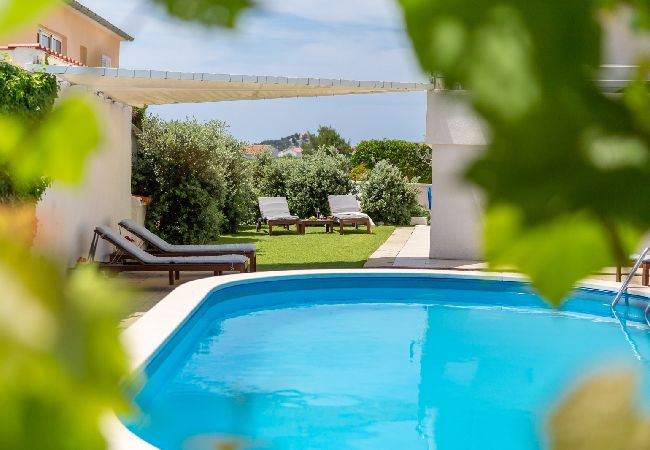 Апартаменты на Vodice - Ferienwohnung in Vodice mit Meerblick, Balkon, Klimaanlage, W-LAN (94-10) Апартаменты на Vodice - Ferienwohnung in Vodice mit Meerblick, Balkon, Klimaanlage, W-LAN (94-10)