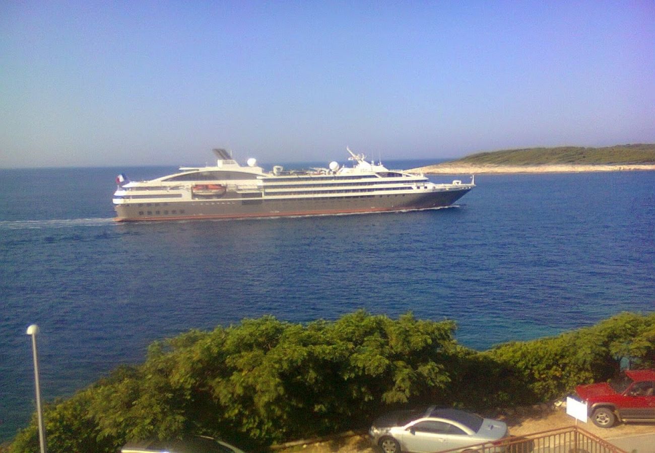 Квартира-студия на Hvar - студио Апартамент в Хвар c Вид на море, терраса, Спутниковое / кабельное телевидение, WIFI (199-1)