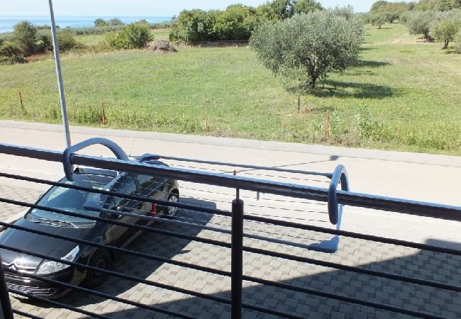 Апартаменты на Umag - Aпартамент в Умаг c Вид на море, балкон, Спутниковое / кабельное телевидение, WIFI (235-1) Апартаменты на Umag - Aпартамент в Умаг c Вид на море, балкон, Спутниковое / кабельное телевидение, WIFI (235-1)