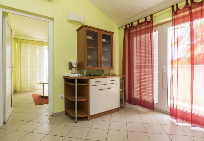 Апартаменты на Umag - Aпартамент в Умаг c балкон, Спутниковое / кабельное телевидение, WIFI (653-2) Апартаменты на Umag - Aпартамент в Умаг c балкон, Спутниковое / кабельное телевидение, WIFI (653-2)