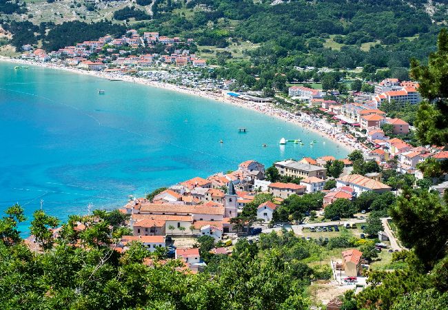 Апартаменты на Baška - Aпартамент в Башка c балкон, Спутниковое / кабельное телевидение, WIFI, Балкон / Терраса (883-3) Апартаменты на Baška - Aпартамент в Башка c балкон, Спутниковое / кабельное телевидение, WIFI, Балкон / Терраса (883-3)