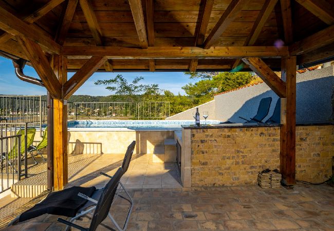 Апартаменты на Supetarska Draga - Apartment in Supetarska Draga with Seaview, Balcony, Air condition, WIFI (3321-4) Апартаменты на Supetarska Draga - Apartment in Supetarska Draga with Seaview, Balcony, Air condition, WIFI (3321-4)