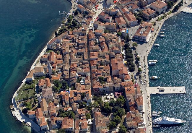 Апартаменты на Porec - Aпартамент в Пореч c балкон, Спутниковое / кабельное телевидение, WIFI (819-5) Апартаменты на Porec - Aпартамент в Пореч c балкон, Спутниковое / кабельное телевидение, WIFI (819-5)