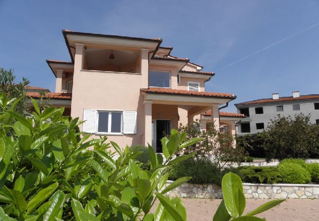 Апартаменты на Premantura - Ferienwohnung in Premantura mit Terrasse, Klimaanlage, W-LAN, Waschmaschine (3352-28) Апартаменты на Premantura - Ferienwohnung in Premantura mit Terrasse, Klimaanlage, W-LAN, Waschmaschine (3352-28)