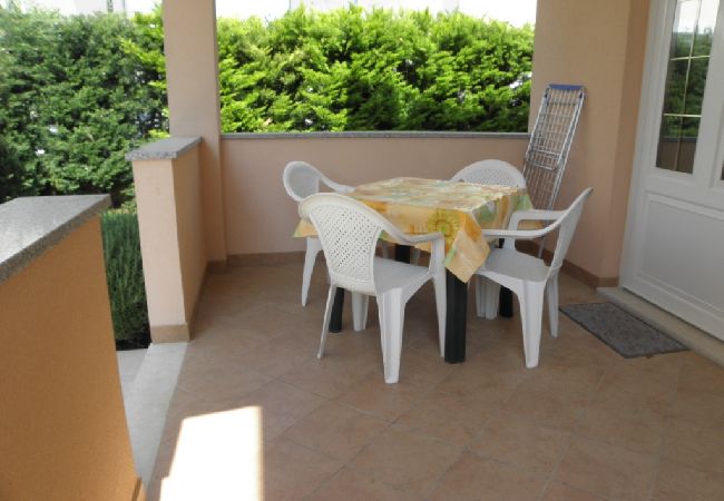 Апартаменты на Premantura - Ferienwohnung in Premantura mit Terrasse, Klimaanlage, W-LAN, Waschmaschine (3352-28) Апартаменты на Premantura - Ferienwohnung in Premantura mit Terrasse, Klimaanlage, W-LAN, Waschmaschine (3352-28)