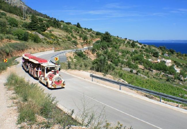 Квартира-студия на Bol - студио Апартамент в Бол c Вид на море, балкон, Спутниковое / кабельное телевидение, WIFI (3417-3) Квартира-студия на Bol - студио Апартамент в Бол c Вид на море, балкон, Спутниковое / кабельное телевидение, WIFI (3417-3)