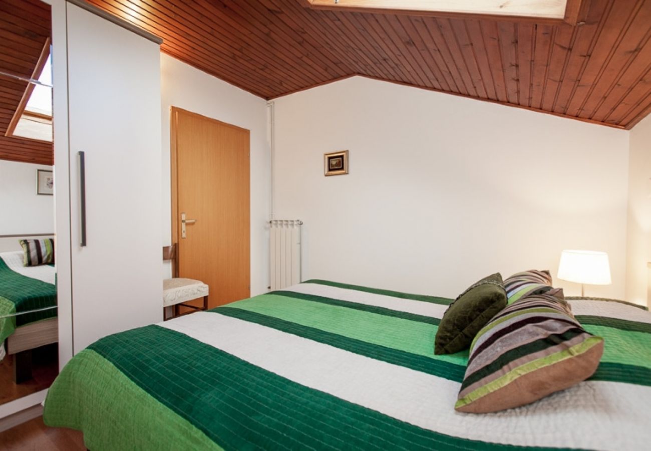 Апартаменты на Rovinj - Ferienwohnung in Rovinj mit Balkon, Klimaanlage, W-LAN, Waschmaschine (3482-4)