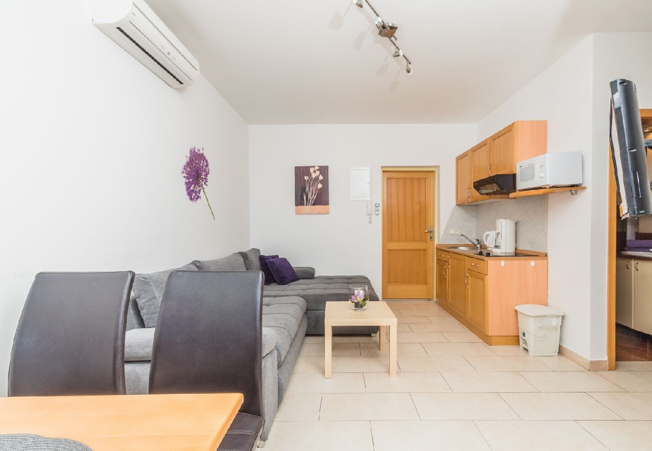 Апартаменты на Crikvenica - Ferienwohnung in Crikvenica mit Meerblick, Terrasse, Klimaanlage, W-LAN (3492-5)