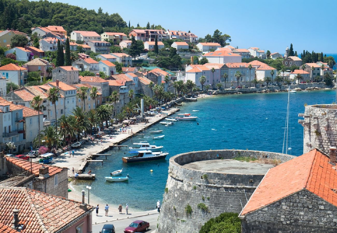 Апартаменты на Korcula - Aпартамент в Корчула c Вид на море, терраса, Спутниковое / кабельное телевидение, WIFI (3555-1)