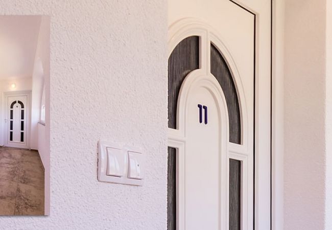 Апартаменты на Novalja - Квартира в Новалье с видом на море, террасой, кондиционером, Wi-Fi (3565-11) Апартаменты на Novalja - Квартира в Новалье с видом на море, террасой, кондиционером, Wi-Fi (3565-11)