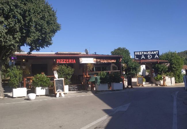 Апартаменты на Ražanj - Aпартамент в Ražanj c терраса, Спутниковое / кабельное телевидение, WIFI, Балкон / Терраса (3567-1) Апартаменты на Ražanj - Aпартамент в Ražanj c терраса, Спутниковое / кабельное телевидение, WIFI, Балкон / Терраса (3567-1)