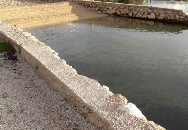 Апартаменты на Kustici - Aпартамент в Kustici c Вид на море, балкон, Спутниковое / кабельное телевидение, WIFI (3597-1) Апартаменты на Kustici - Aпартамент в Kustici c Вид на море, балкон, Спутниковое / кабельное телевидение, WIFI (3597-1)