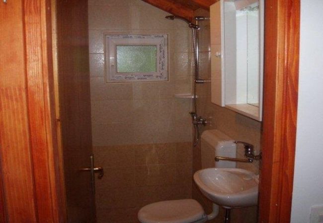 Дом на Žrnovo - Робинсон дом в Žrnovo c Вид на море, терраса (3638-3) Дом на Žrnovo - Робинсон дом в Žrnovo c Вид на море, терраса (3638-3)