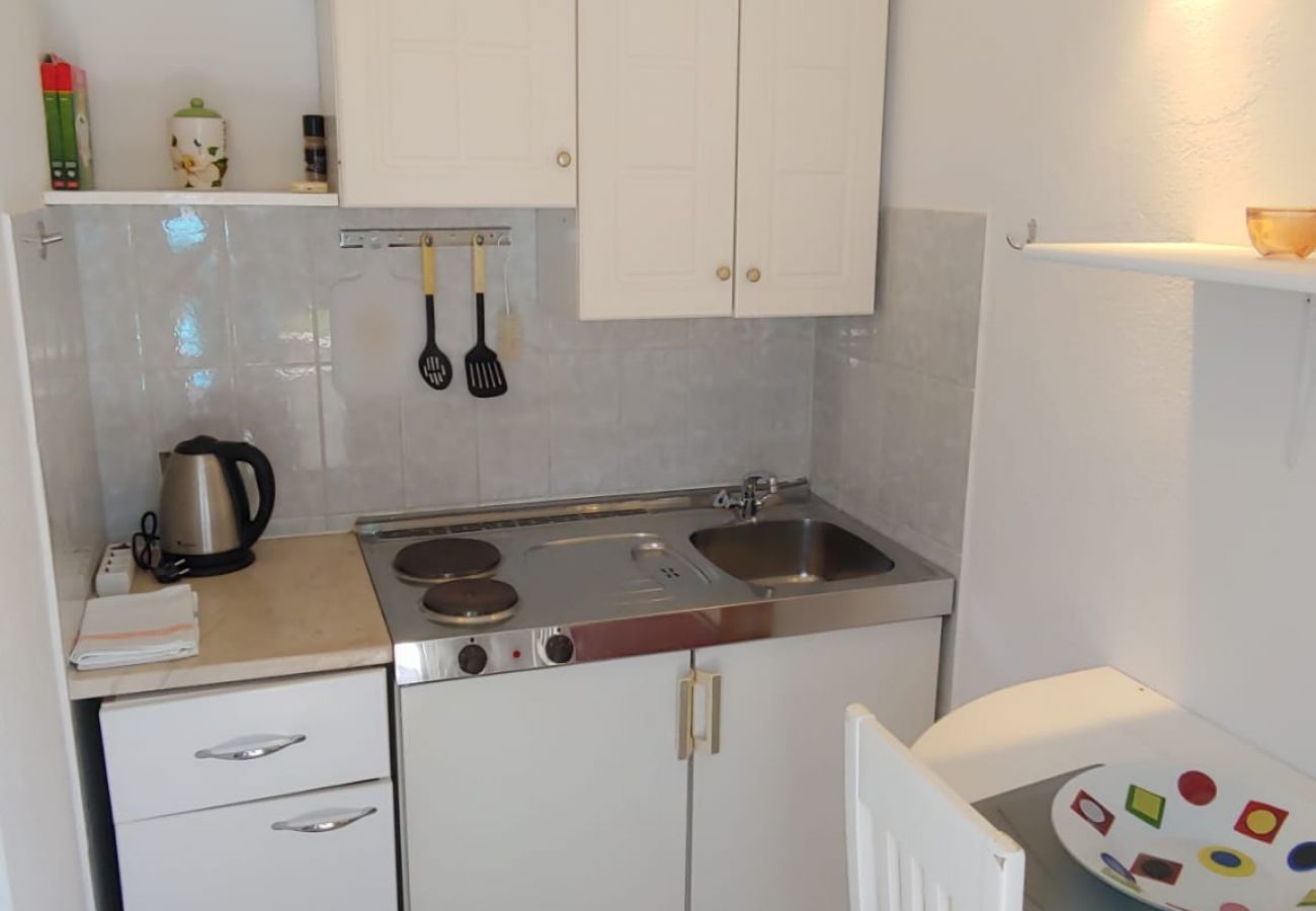 Квартира-студия на Bol - Studioapartment in Bol mit Balkon, Klimaanlage, W-LAN, Waschmaschine (3634-3)