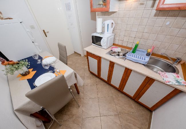 Апартаменты на Mundanije - Квартира в Мундании с видом на море, террасой, кондиционером, Wi-Fi (3748-4) Апартаменты на Mundanije - Квартира в Мундании с видом на море, террасой, кондиционером, Wi-Fi (3748-4)