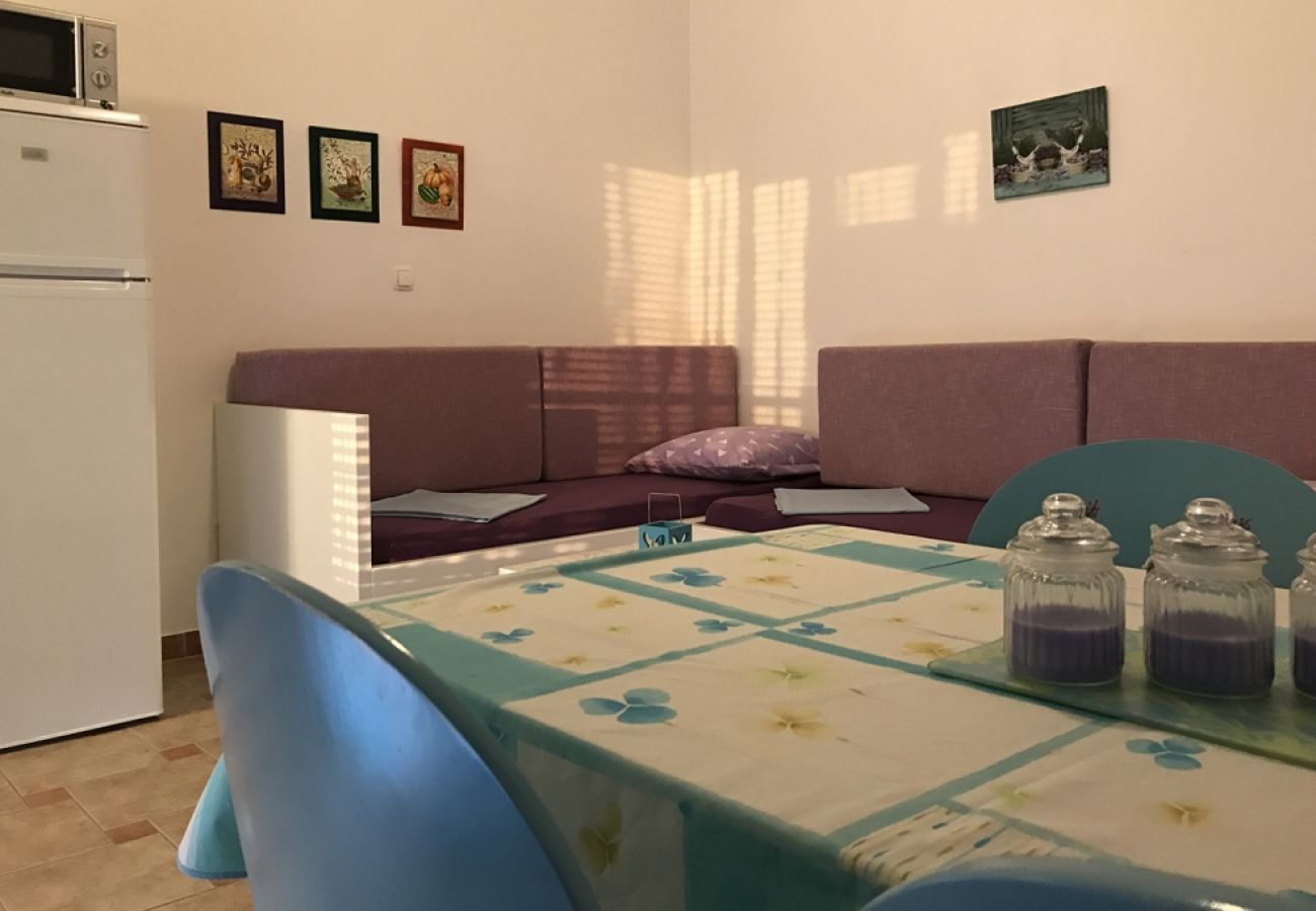 Апартаменты на Nin - Ferienwohnung in Zaton (Zadar) mit Meerblick, Balkon, Klimaanlage, W-LAN (3796-4)