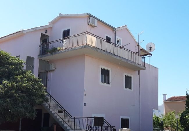 Апартаменты на Šibenik-Brodarica - Apartment in Brodarica with Seaview, Balcony, Air condition, WIFI (3814-2) Апартаменты на Šibenik-Brodarica - Apartment in Brodarica with Seaview, Balcony, Air condition, WIFI (3814-2)