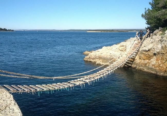 Апартаменты на Štinjan - Aпартамент в Štinjan c Вид на море, терраса, Спутниковое / кабельное телевидение, WIFI (3326-2) Апартаменты на Štinjan - Aпартамент в Štinjan c Вид на море, терраса, Спутниковое / кабельное телевидение, WIFI (3326-2)