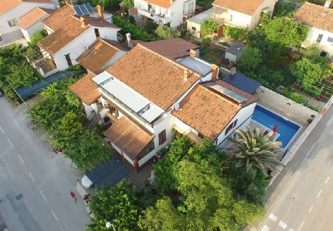 Апартаменты на Štinjan - Aпартамент в Štinjan c Вид на море, Спутниковое / кабельное телевидение, WIFI, Балкон / Терраса (3326-4) Апартаменты на Štinjan - Aпартамент в Štinjan c Вид на море, Спутниковое / кабельное телевидение, WIFI, Балкон / Терраса (3326-4)