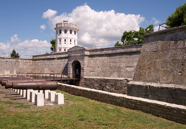 Апартаменты на Štinjan - Aпартамент в Štinjan c Вид на море, балкон, Спутниковое / кабельное телевидение, WIFI (3326-5) Апартаменты на Štinjan - Aпартамент в Štinjan c Вид на море, балкон, Спутниковое / кабельное телевидение, WIFI (3326-5)
