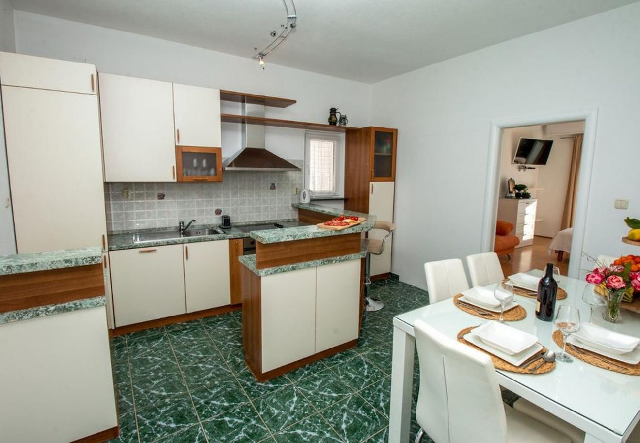 Апартаменты на Duce - Apartment in Duće with Seaview, Balcony, Air condition, WIFI (4172-1)