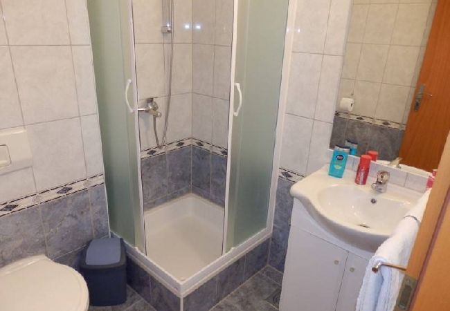 Квартира-студия на Duce - Studioapartment in Duće mit Meerblick, Balkon, Klimaanlage, W-LAN (4173-2) Квартира-студия на Duce - Studioapartment in Duće mit Meerblick, Balkon, Klimaanlage, W-LAN (4173-2)