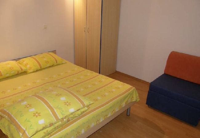 Апартаменты на Duce - Ferienwohnung in Duće mit Meerblick, Terrasse, Klimaanlage, W-LAN (4173-12) Апартаменты на Duce - Ferienwohnung in Duće mit Meerblick, Terrasse, Klimaanlage, W-LAN (4173-12)