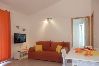 Апартаменты на Duce - Ferienwohnung in Duće mit Meerblick, Terrasse, Klimaanlage, W-LAN (4173-12) Апартаменты на Duce - Ferienwohnung in Duće mit Meerblick, Terrasse, Klimaanlage, W-LAN (4173-12)