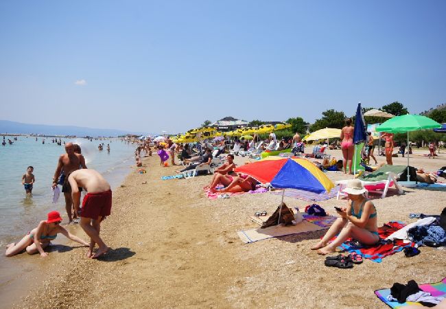 Дом на Omiš - дом отдыха в Omiš c терраса, Спутниковое / кабельное телевидение, WIFI, Балкон / Терраса (4183-1) Дом на Omiš - дом отдыха в Omiš c терраса, Спутниковое / кабельное телевидение, WIFI, Балкон / Терраса (4183-1)