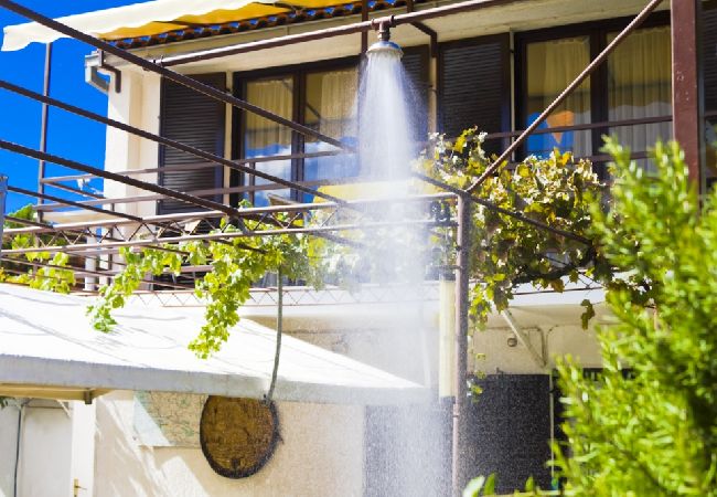 Rent by room на Rogoznica - Комната в Рогозница c WIFI (3338-5) Rent by room на Rogoznica - Комната в Рогозница c WIFI (3338-5)