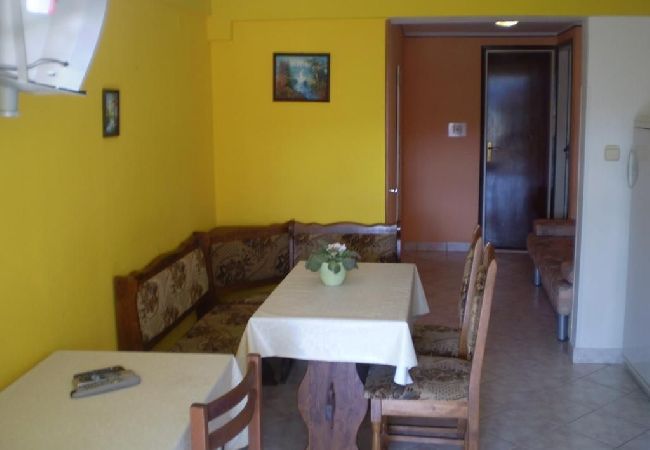 Апартаменты на Kampor - Aпартамент в Кампор c терраса, WIFI (4235-4) Апартаменты на Kampor - Aпартамент в Кампор c терраса, WIFI (4235-4)