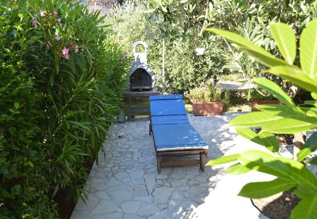 Апартаменты на Mali Lošinj - Квартира в Мали Лошинь с террасой, кондиционером, Wi-Fi, стиральной машиной (4241-3) Апартаменты на Mali Lošinj - Квартира в Мали Лошинь с террасой, кондиционером, Wi-Fi, стиральной машиной (4241-3)