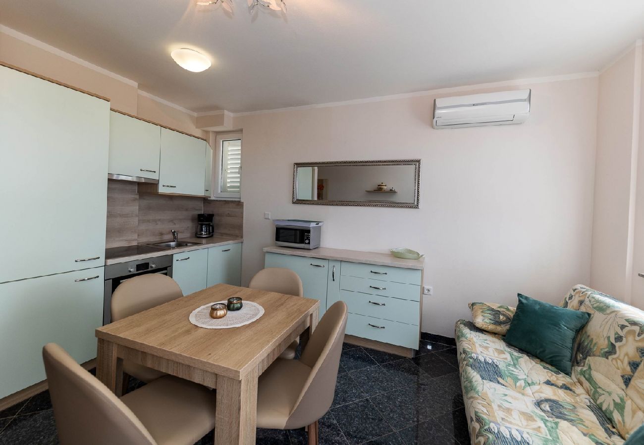 Апартаменты на Crikvenica - Ferienwohnung in Crikvenica mit Meerblick, Klimaanlage, W-LAN, Waschmaschine (4267-2)