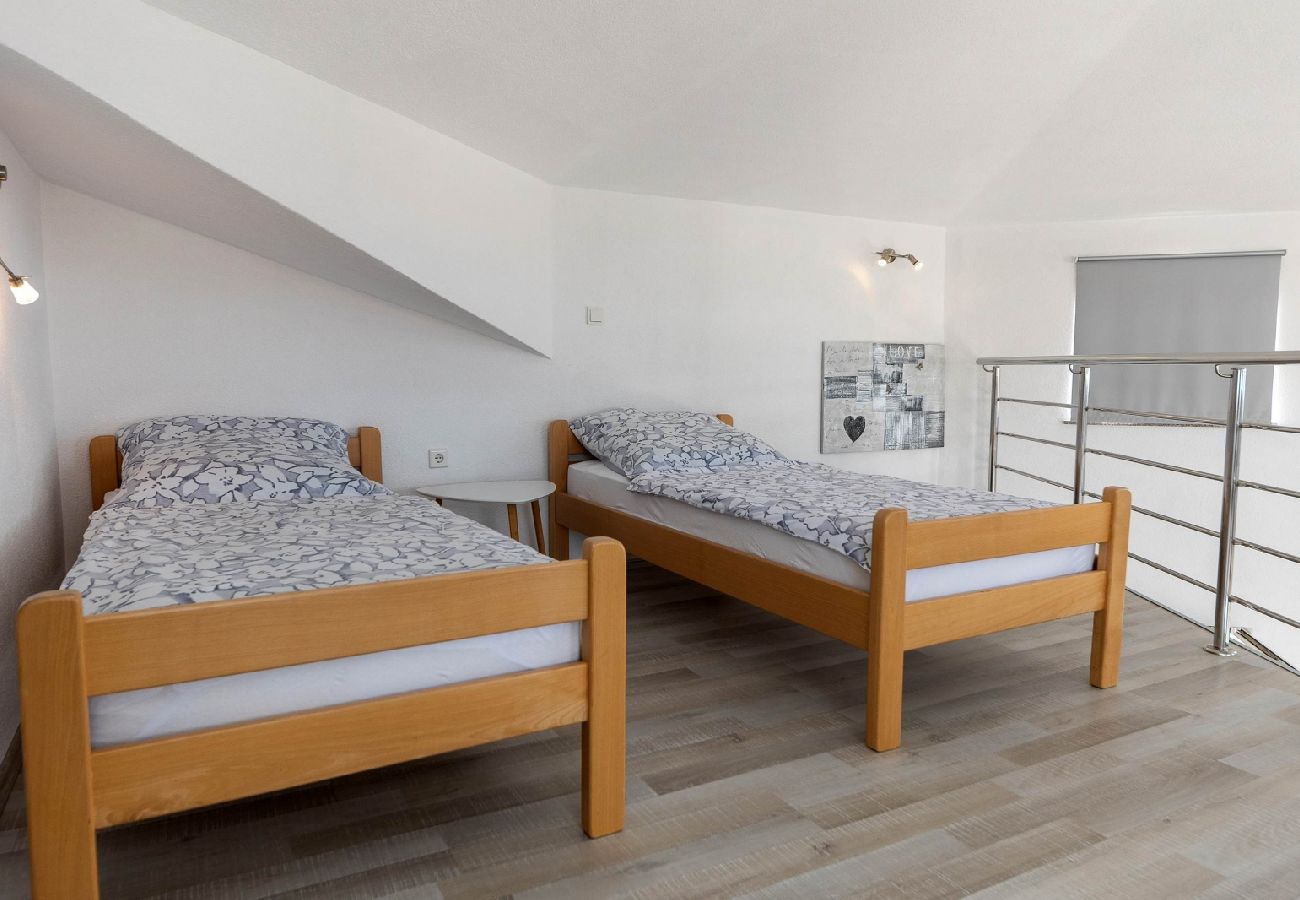 Апартаменты на Crikvenica - Ferienwohnung in Crikvenica mit Meerblick, Terrasse, Klimaanlage, W-LAN (4267-3)