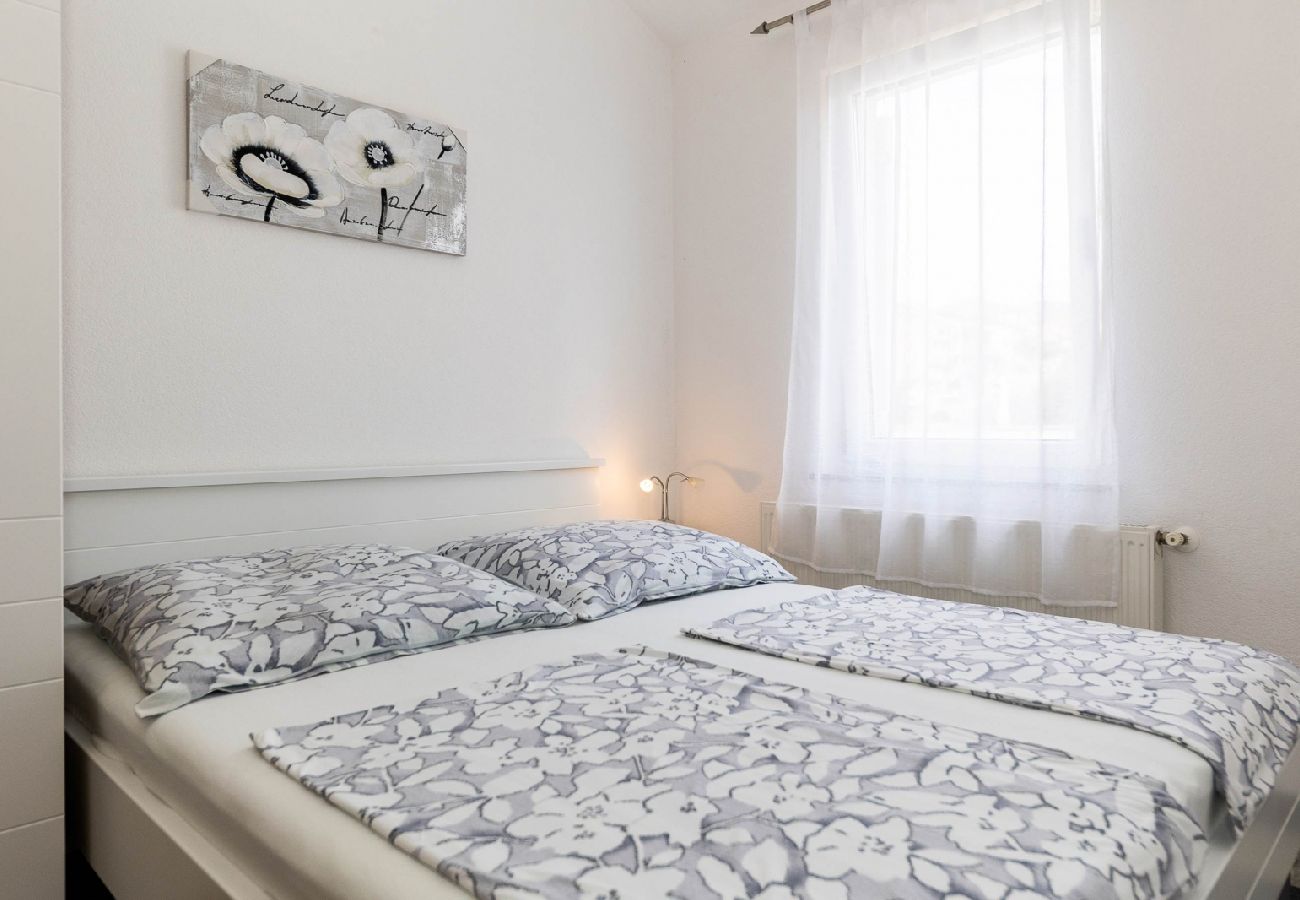 Апартаменты на Crikvenica - Ferienwohnung in Crikvenica mit Meerblick, Terrasse, Klimaanlage, W-LAN (4267-3)