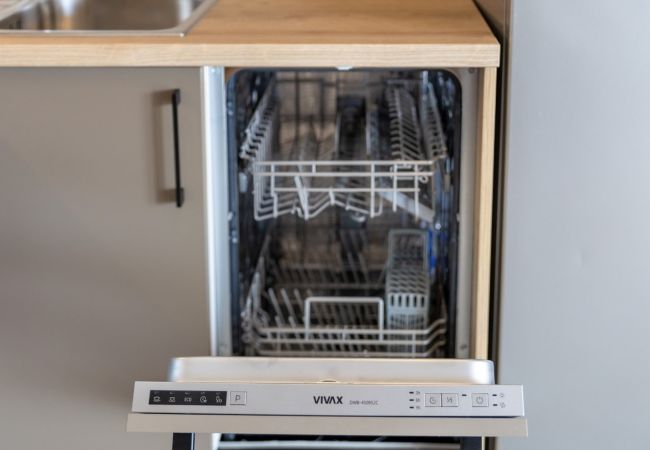 Апартаменты на Rab - Ferienwohnung in Barbat mit Meerblick, Balkon, Klimaanlage (660-5) Апартаменты на Rab - Ferienwohnung in Barbat mit Meerblick, Balkon, Klimaanlage (660-5)