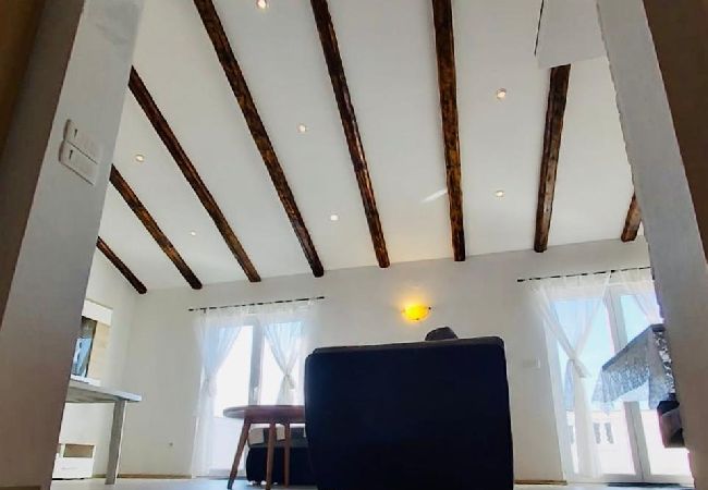 Апартаменты на Supetarska Draga - Aпартамент в Supetarska Draga c Вид на море, балкон, Спутниковое / кабельное телевидение, WIFI (4325-1) Апартаменты на Supetarska Draga - Aпартамент в Supetarska Draga c Вид на море, балкон, Спутниковое / кабельное телевидение, WIFI (4325-1)