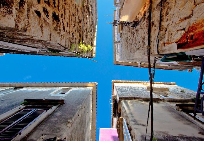 Апартаменты на Trogir - Aпартамент в Трогир c балкон, Спутниковое / кабельное телевидение, WIFI (4324-2) Апартаменты на Trogir - Aпартамент в Трогир c балкон, Спутниковое / кабельное телевидение, WIFI (4324-2)