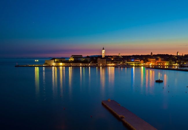 Апартаменты на Supetarska Draga - Aпартамент в Supetarska Draga c Вид на море, балкон, Спутниковое / кабельное телевидение, WIFI (4325-2) Апартаменты на Supetarska Draga - Aпартамент в Supetarska Draga c Вид на море, балкон, Спутниковое / кабельное телевидение, WIFI (4325-2)