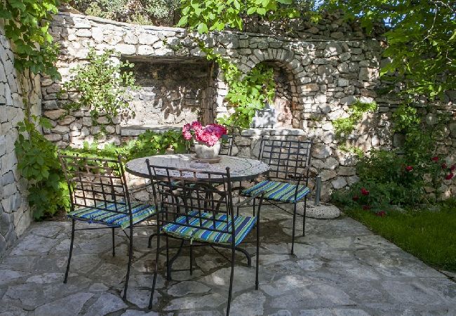 Дом на Bol - Ferienhaus in Bol mit Meerblick, Terrasse, Klimaanlage, W-LAN (120-1) Дом на Bol - Ferienhaus in Bol mit Meerblick, Terrasse, Klimaanlage, W-LAN (120-1)